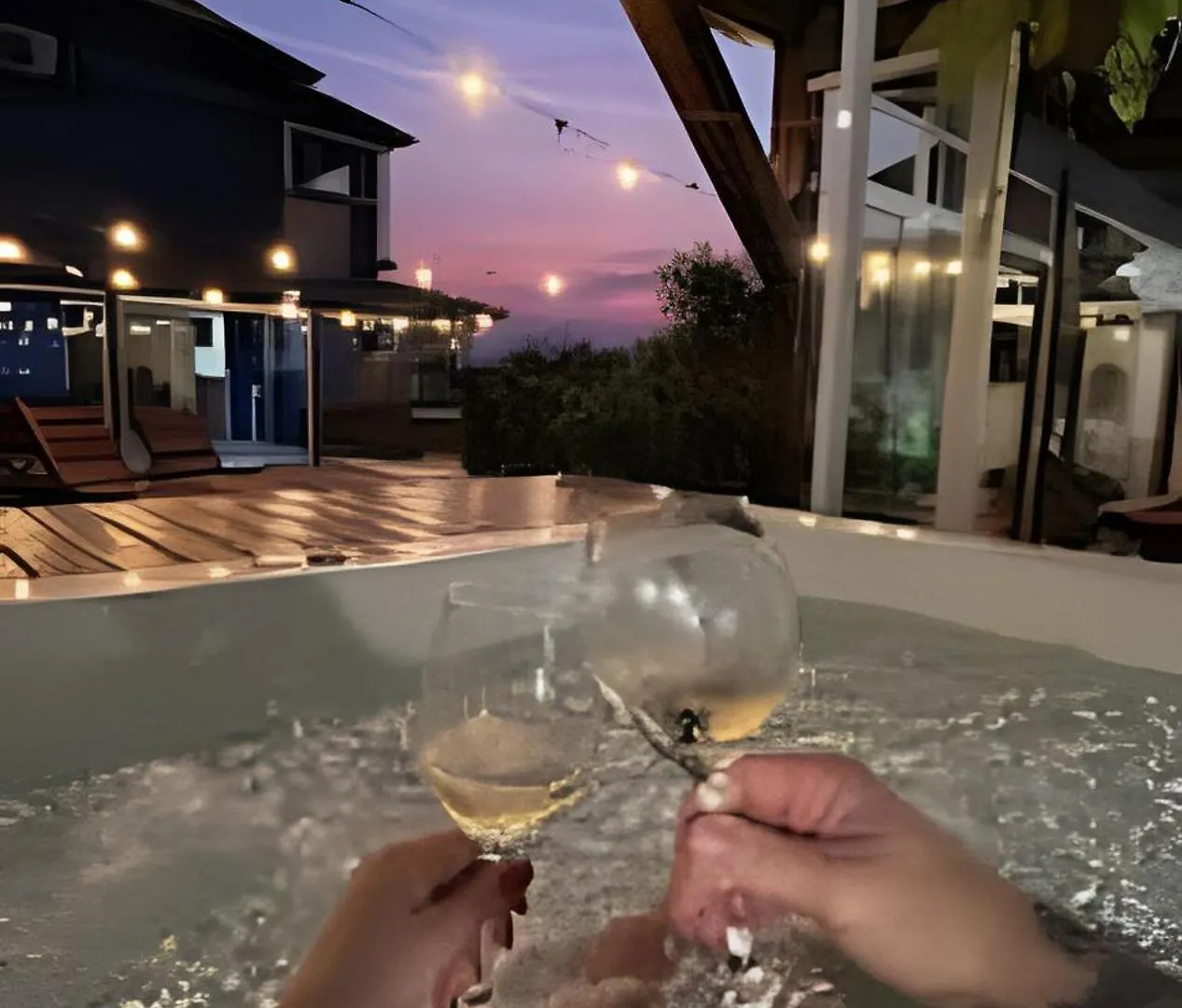 Lodge Oahu Guest House Praia do Rosa