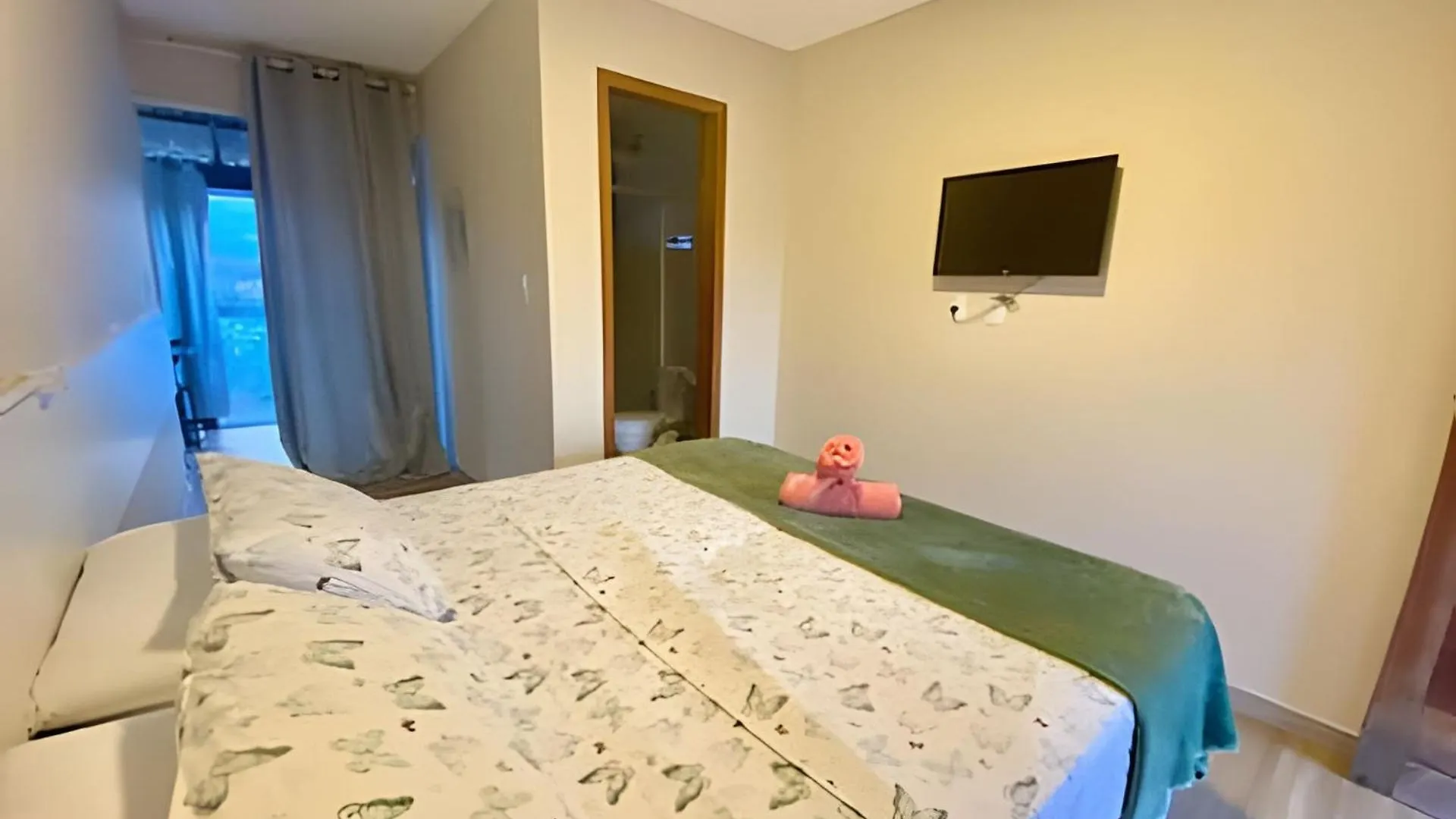 Oahu Guest House Praia do Rosa Brazil