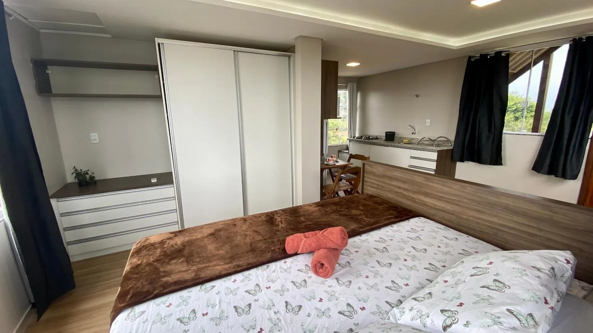 Oahu Guest House Praia do Rosa 0*,  Brasile